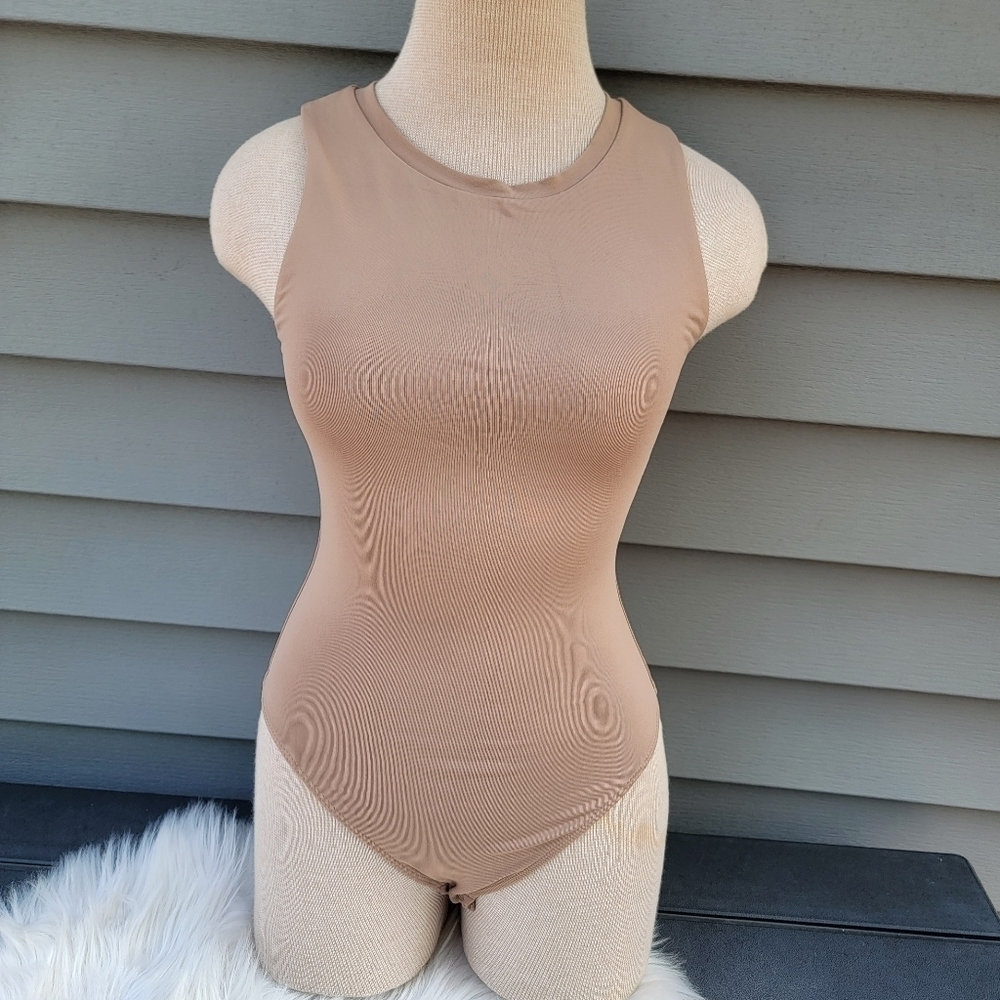 Babaton Contour '90s Bodysuit High Neck XS